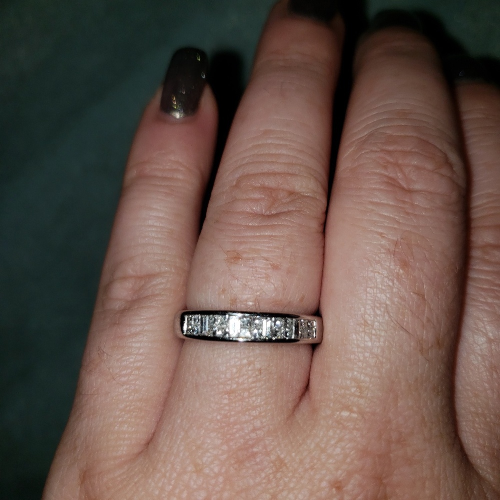 🔴SOLD🔴Estate diamond ring sz.7